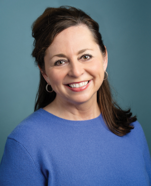 Portrait photo of Lisa Paquette